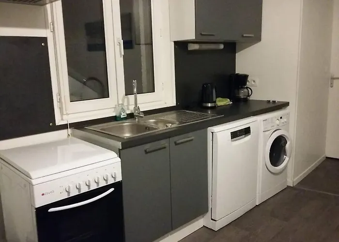 Appartement 2 Chambres A 3 Min A Pied De La Plage
